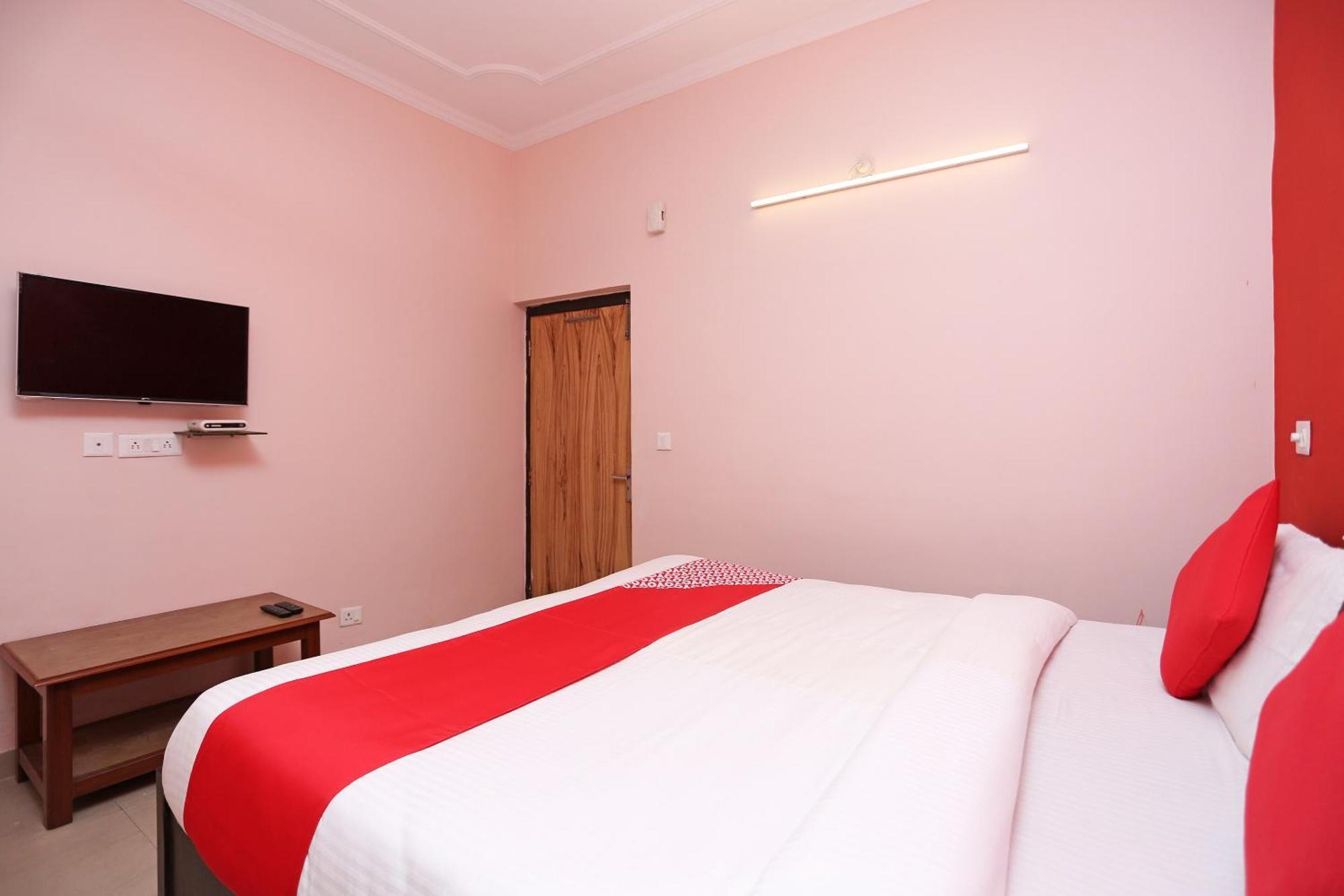 Hotel O Lime Wood Dehradun Exterior photo